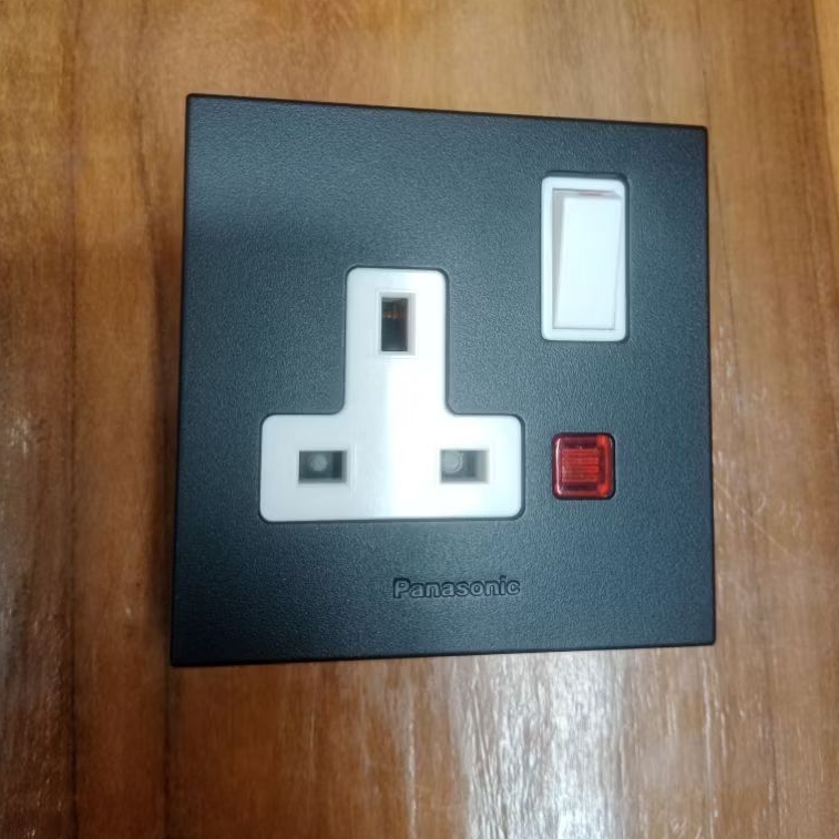 stop kontak ac hitam style panasonic