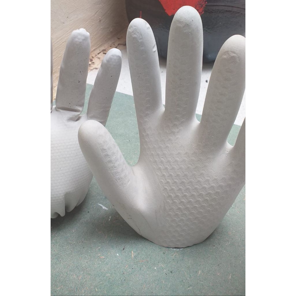 

gymsum art bentuk tangan