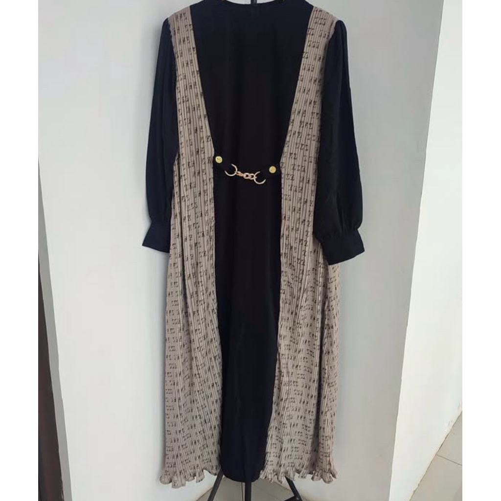 Dress by Zaskia Sungkar