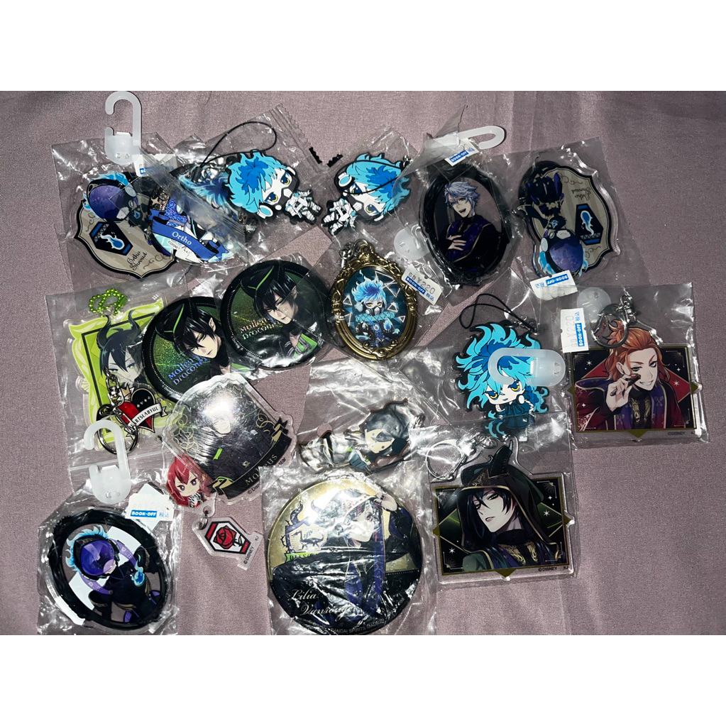 [TWISTED] READY STOCK OFFICIAL MERCH Anime Game Twisted Wonderland Keychain Rubber Badge Pin Standee