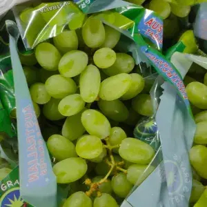 Anggur hijau tanpa biji 1kg