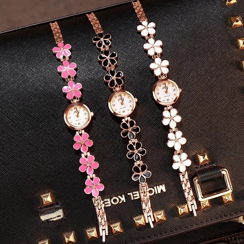 Jam Tangan Wanita Bunga Kecil Gaya Fashion Trendy / Jam Tangan Gelang Wanita Bunga Kecil