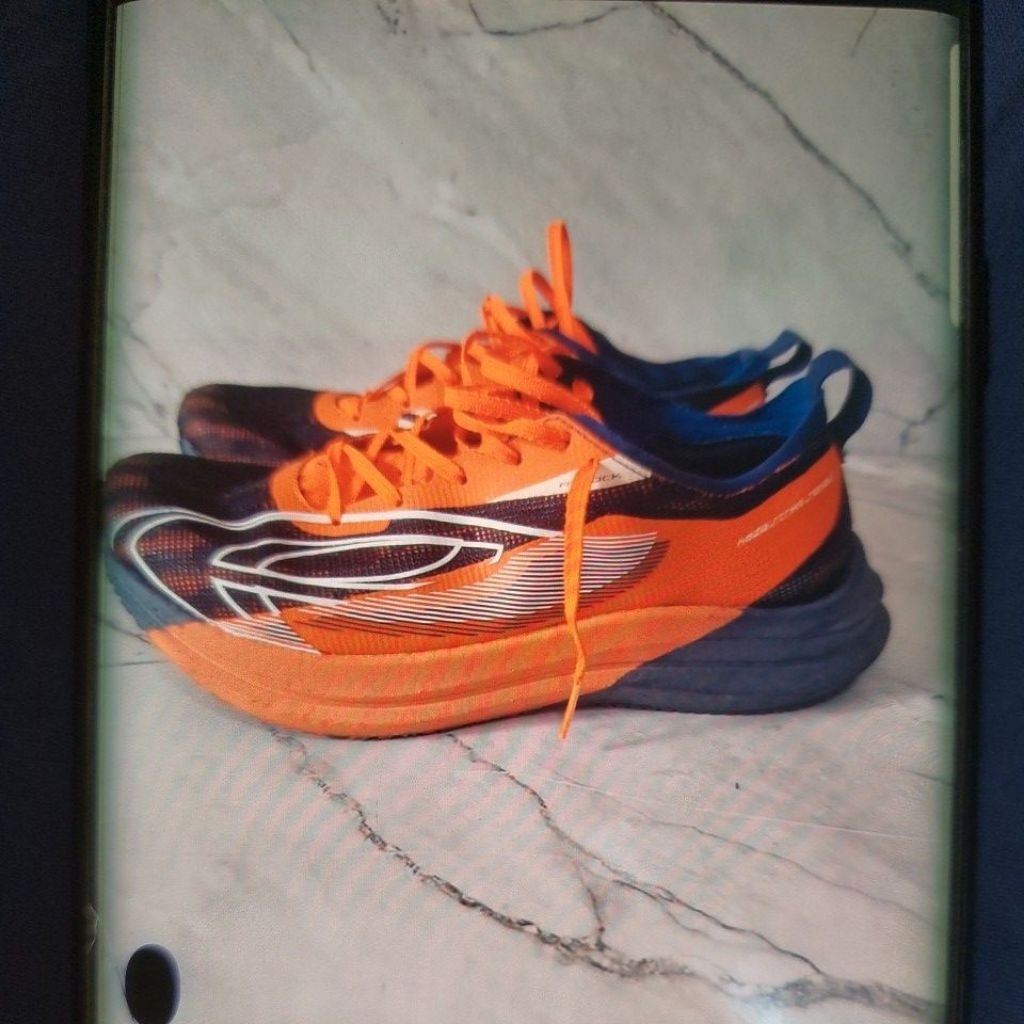 preloved sepatu running nineten 910 size 42