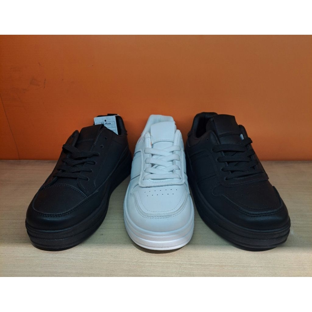 Sepatu wanita ST.MORITZ