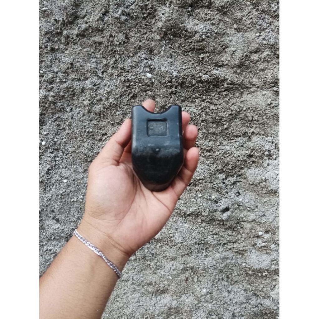 cover raiser stang megapro