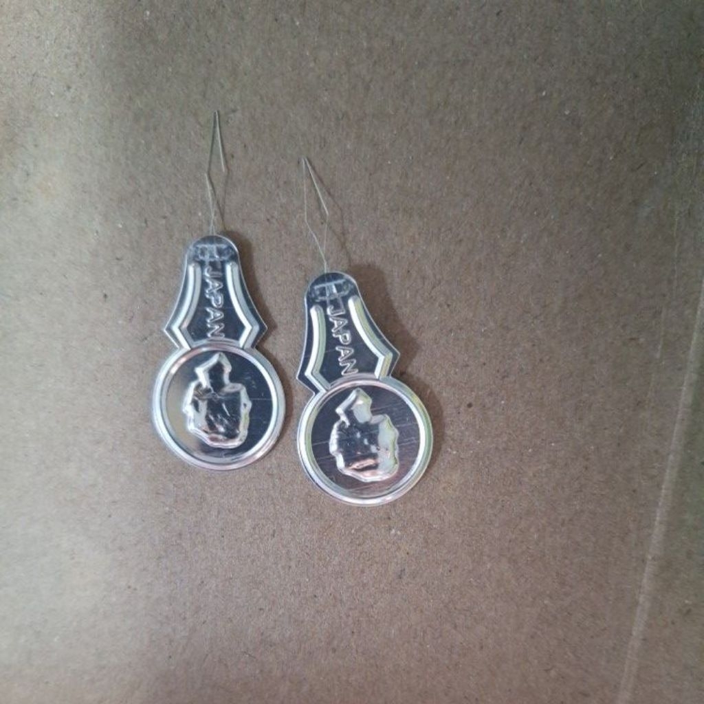 mata nenek benang jahit/ alat bantu masukin benang jahit