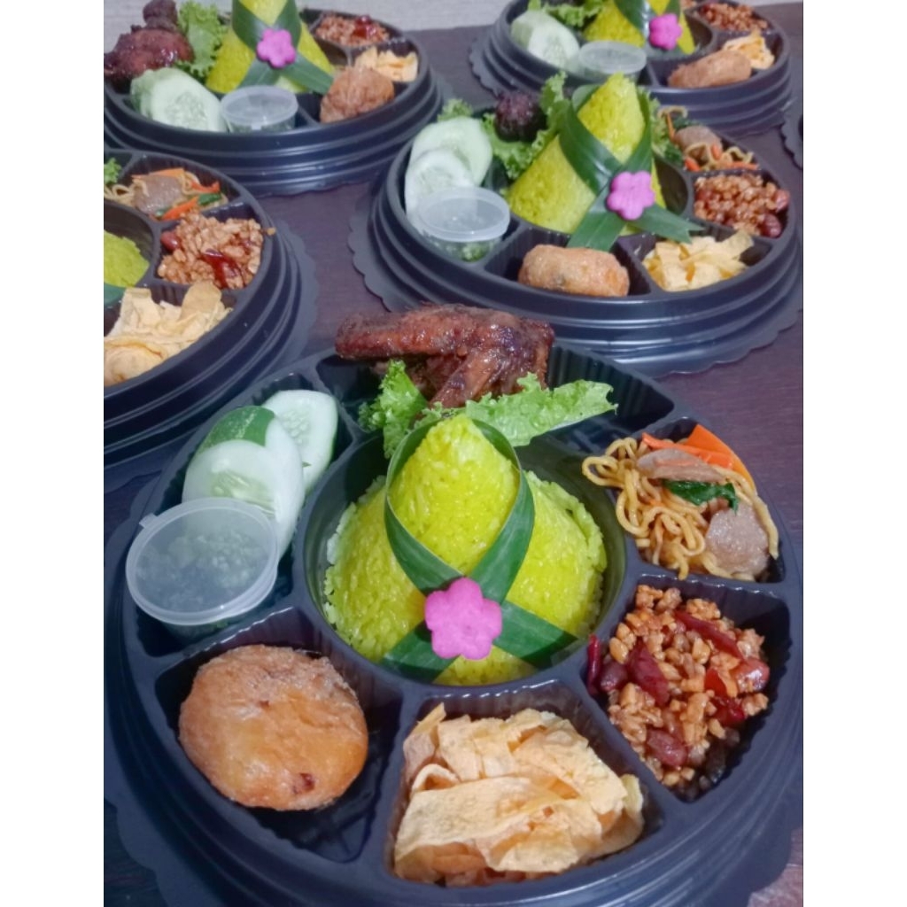 

Tumpeng mini/Nasi ijo/Nasi kuning/Nasi liwet/aromarasamart02