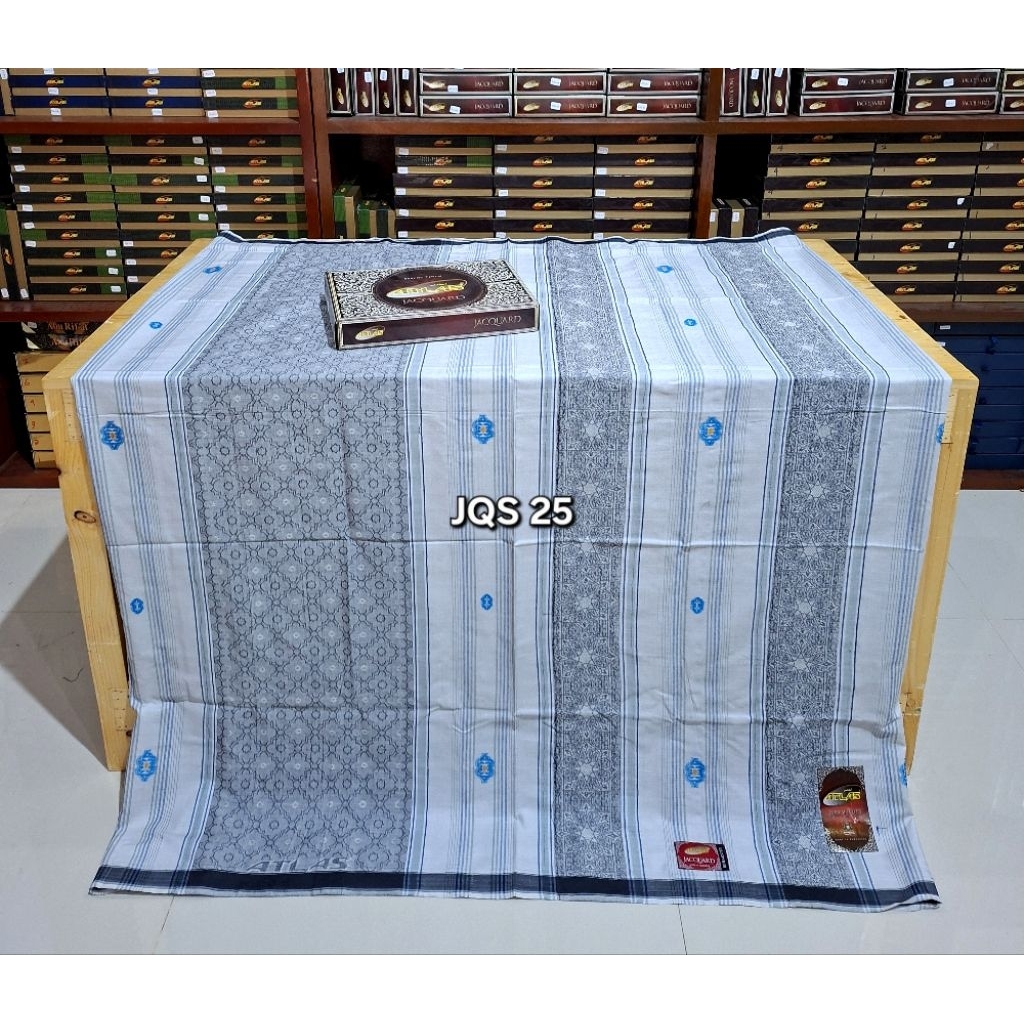 SARUNG ATLAS JAGUARD ( JACQUARD ) SILVER FULL TIMBUL SONGKET / ATLAS PREMIUM JACQUARD / JAGUAR SILVE