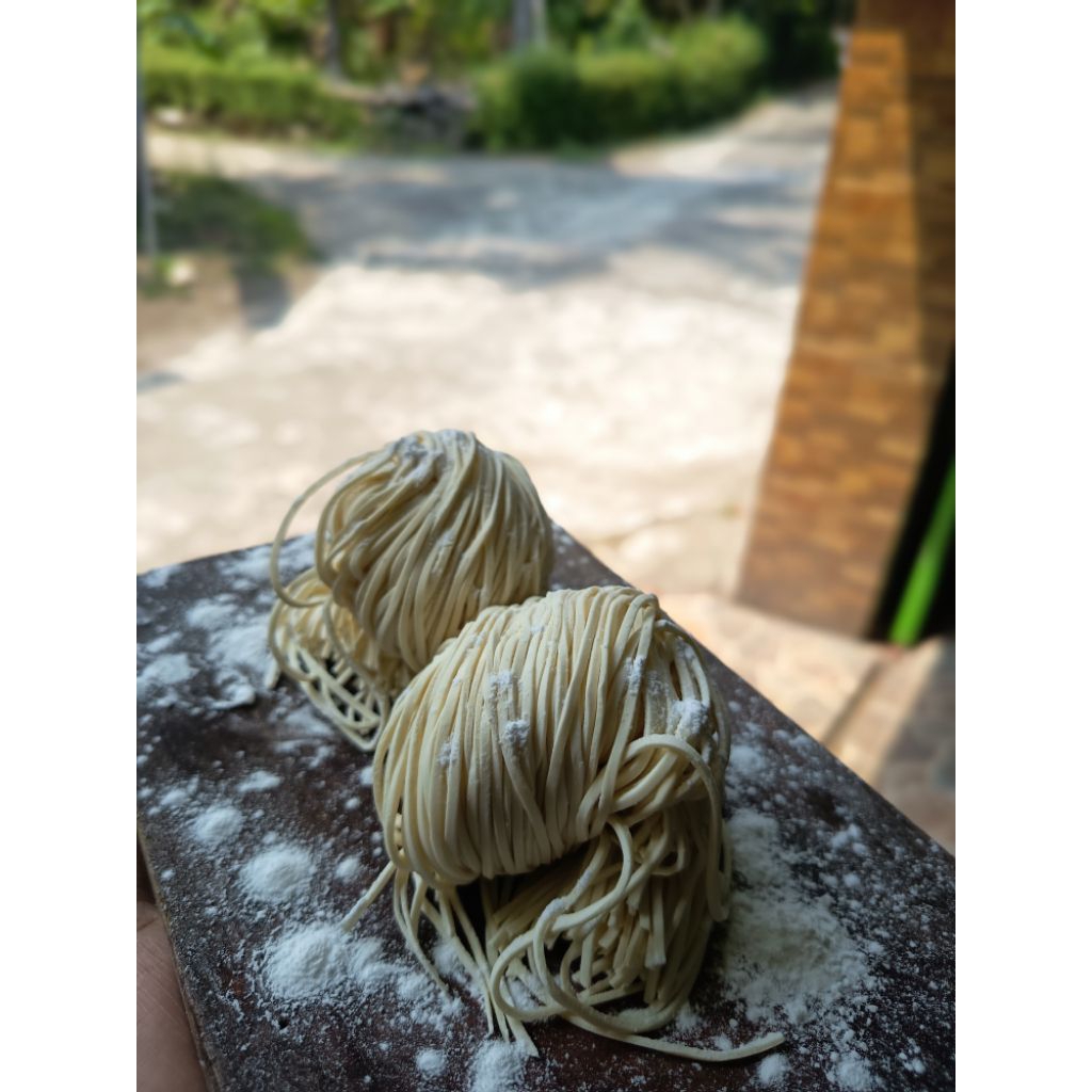 

Mie Mentah Fresh 1.2 Kg - Mie Basah untuk Bakmi, Mie Ayam, Mie Goreng, Restoran & Usaha Kuliner