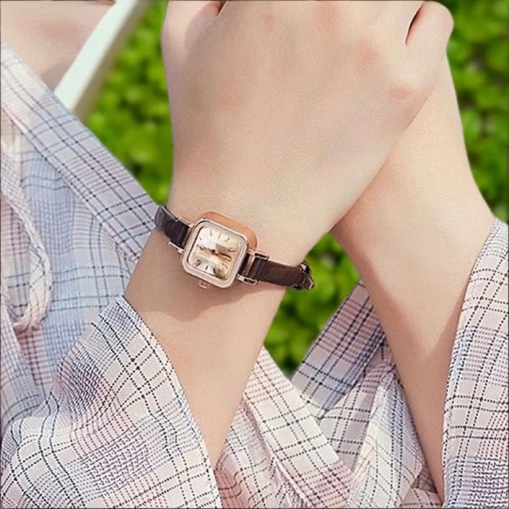 Jam Tangan Korea Kotak Kecil Wanita / Jam Tangan Korean Style / Jam Tangan Mini Korea
