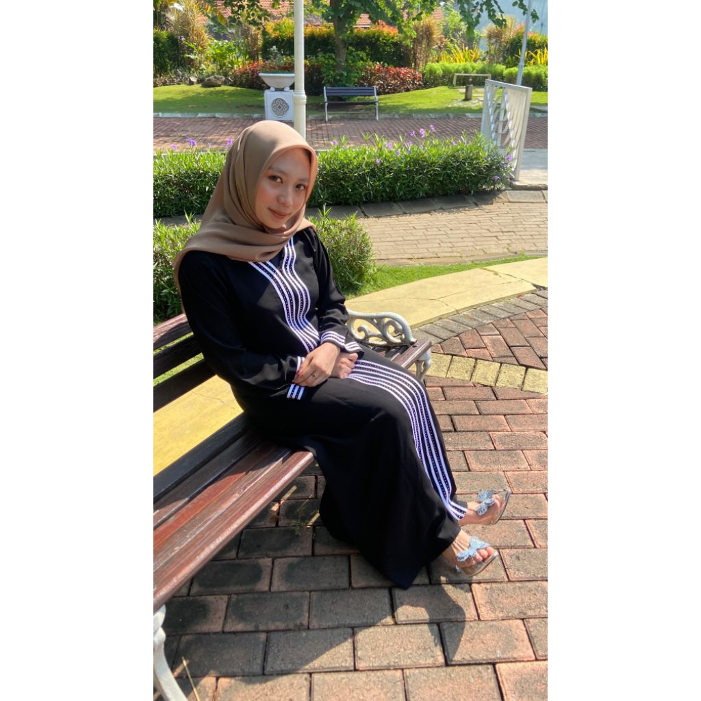 ABAYA HITAM LIST 6 putih Jetblack bertaburan swarovski Busui friendly Turki Gamis jubah  Syari Musli