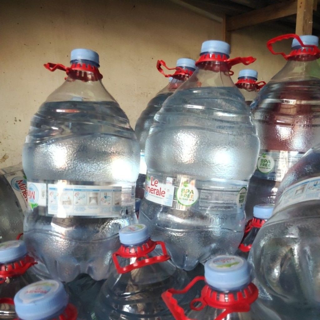 

Air Galon Le Mineral 15 liter