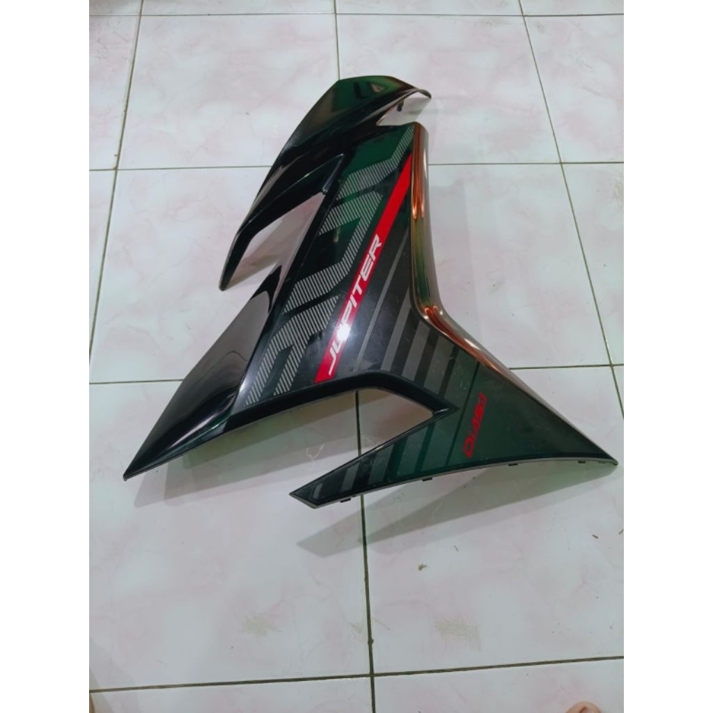 Cover sayap depan Yamaha Jupiter MX king 150 sebelah kanan original bekas copotan motor