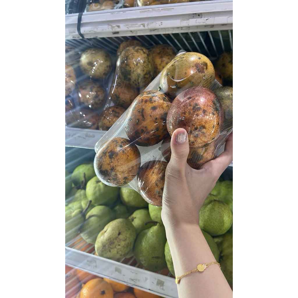 

900-1000gr fresh buah markisa asli manis segar