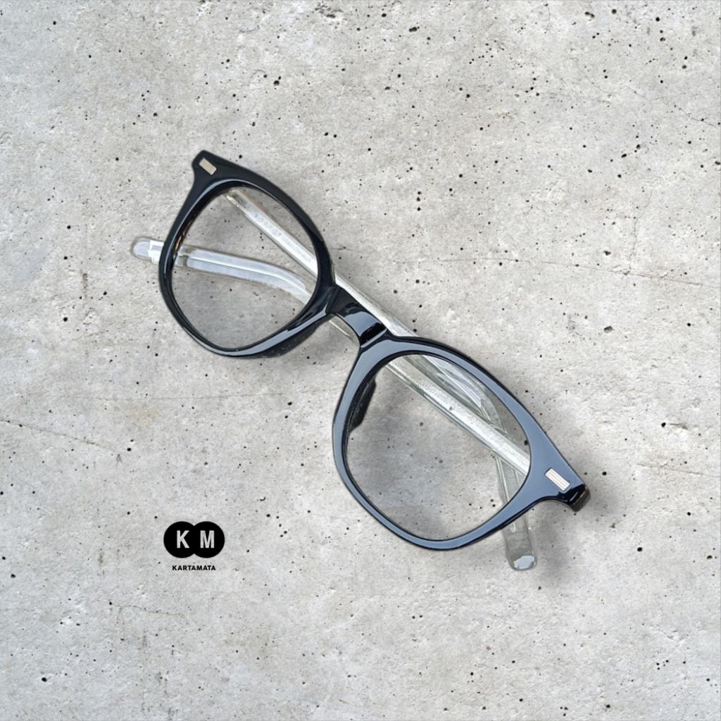 Kacamata kotak fashion wanita pria