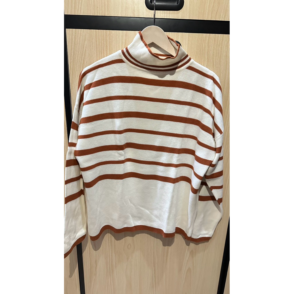 Preloved Sweater Knit Nueta