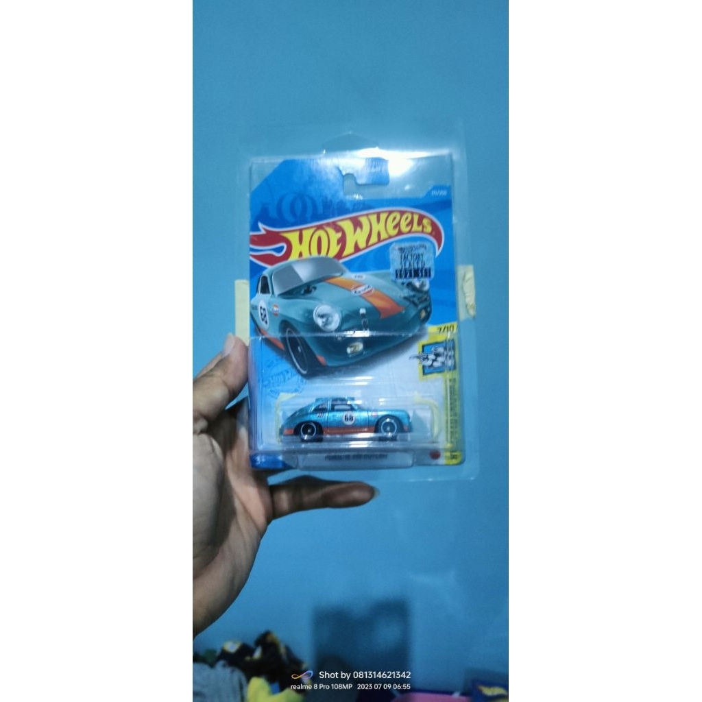 Hotwheels THS STH Treasure Hunt Porsche outlaw gulf Factory Sealed Ban karet Rare