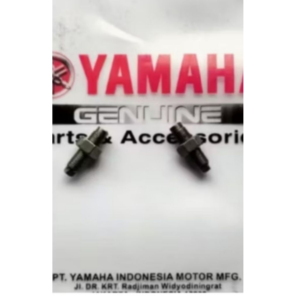 baut setelan klep Yamaha set isi 2