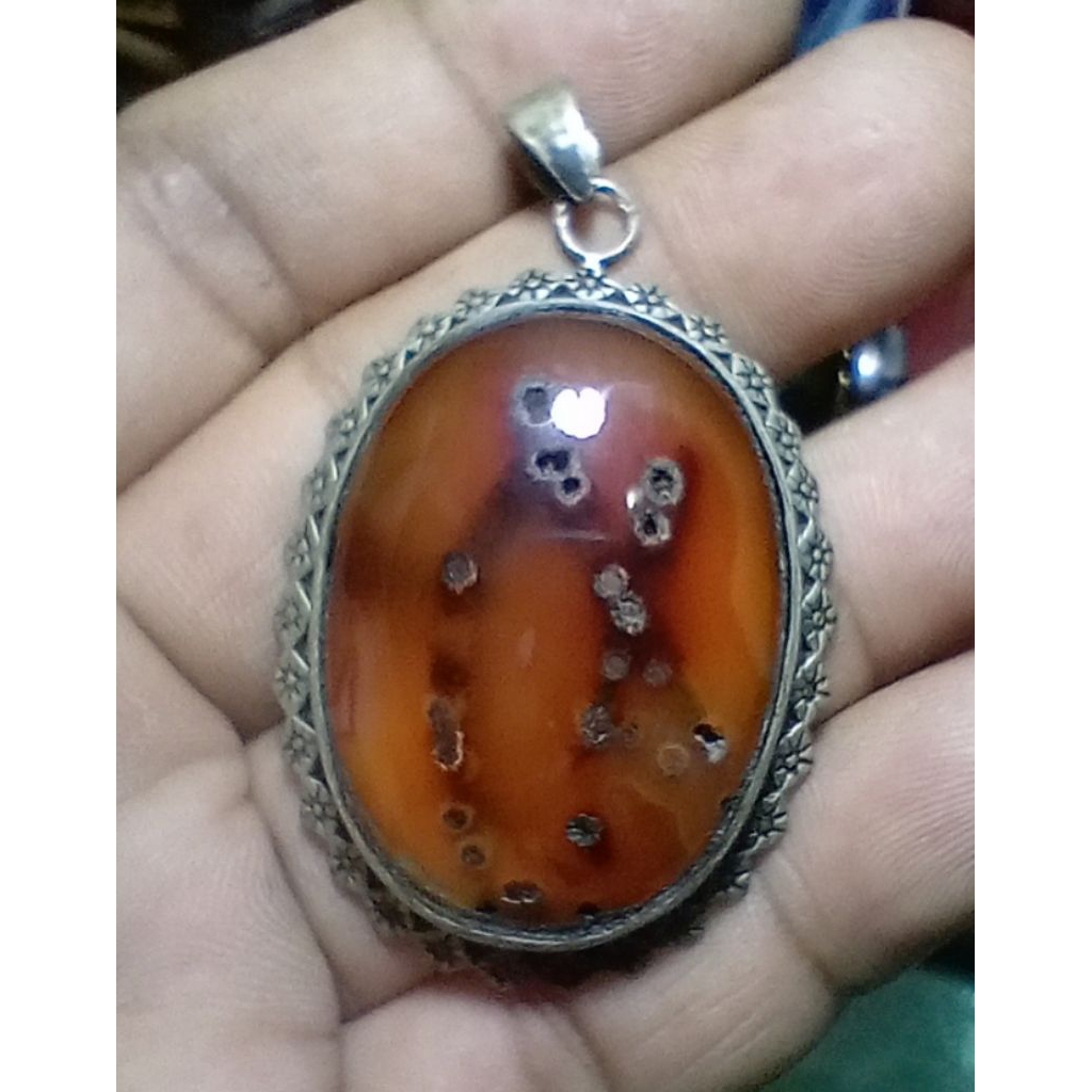 Liontin Batu Akik Merah motif unik