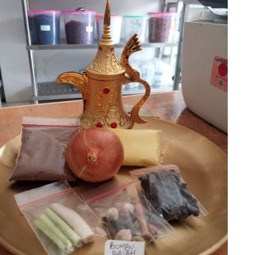 

Paket Bumbu Ukuran 2 Kg Kebuli Briyani Kabsah Mandhi Bukhari Kebuli Hitam/ Enak dan Gurih