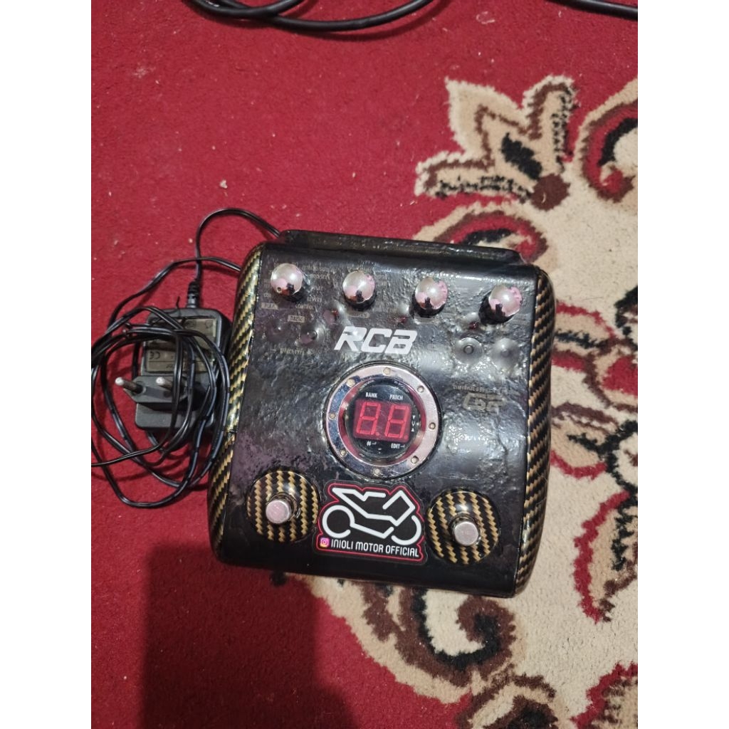 Efek Gitar Zoom G2 + Adaptor