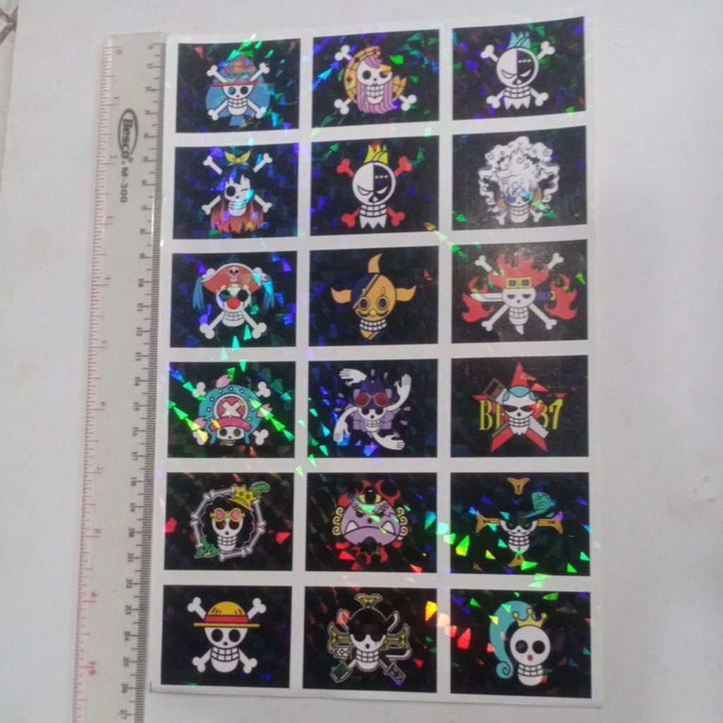 one piece Anime figur bajak laut stiker hologram isi 18 bendera