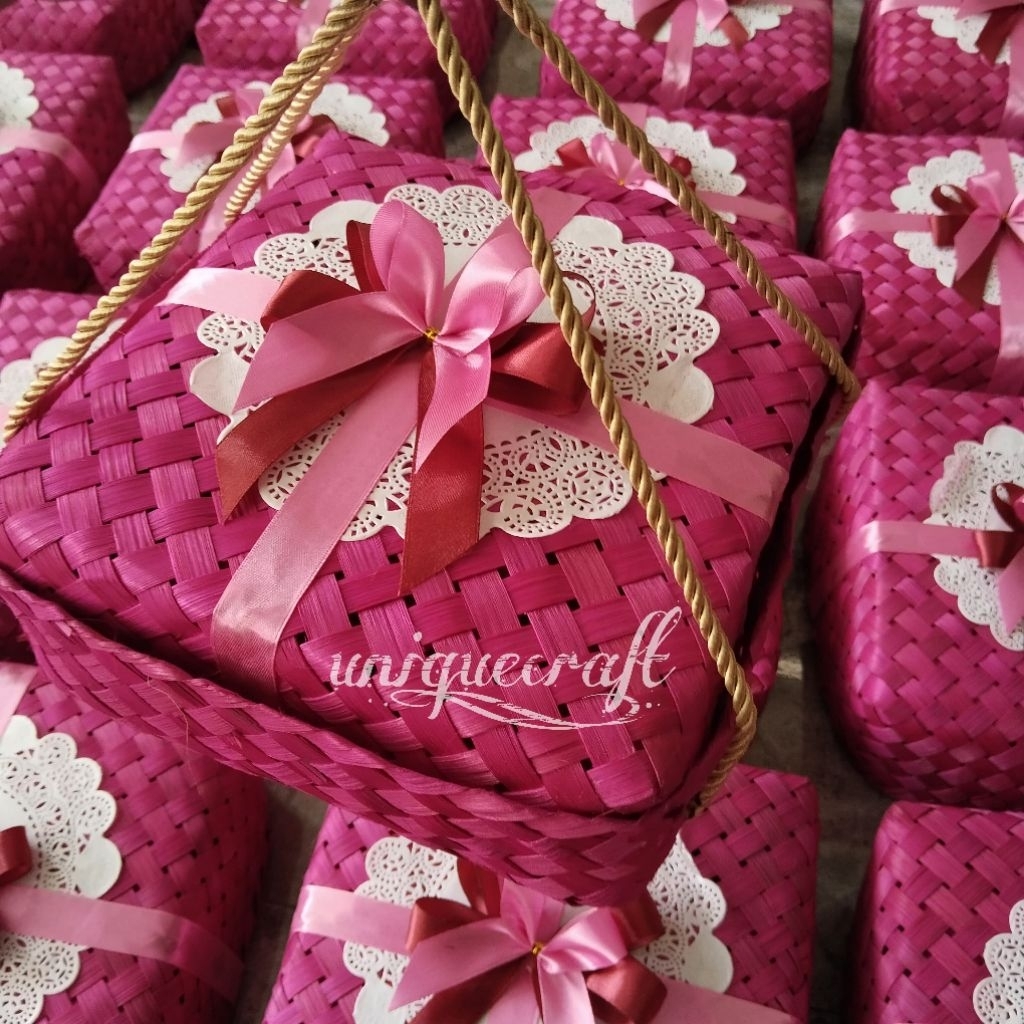 

besek cantik warna ukuran 20*20 kombinasi pita dan tali | besekcantik | besekhias | souvenir