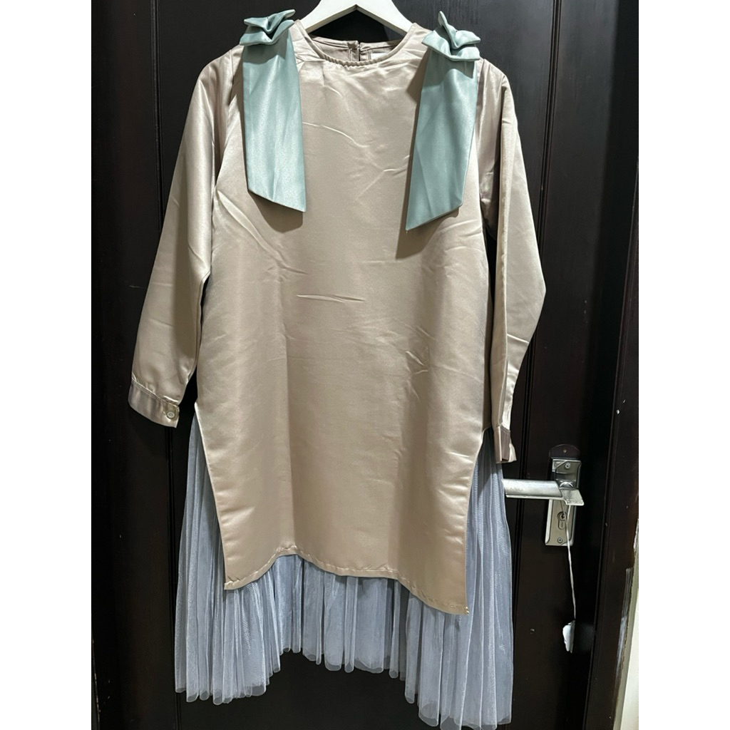 [Preloved] Jenna&Kaia Willa Tunik Sand