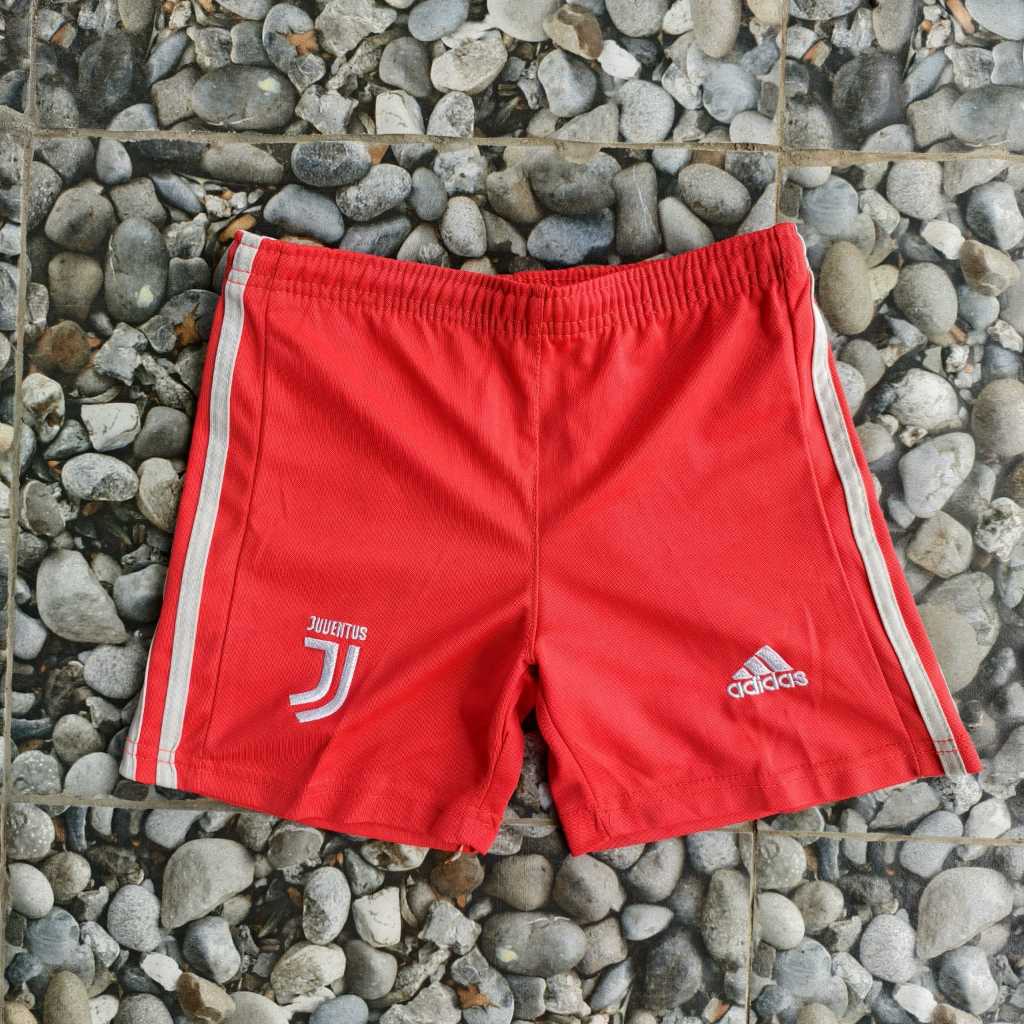 Juventus Training Shorts Kids - Size 18