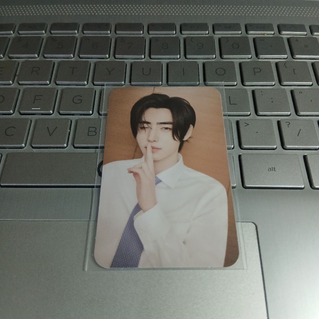 Photocard official sunghoon memorabilia photocard enhypen official pc wts
