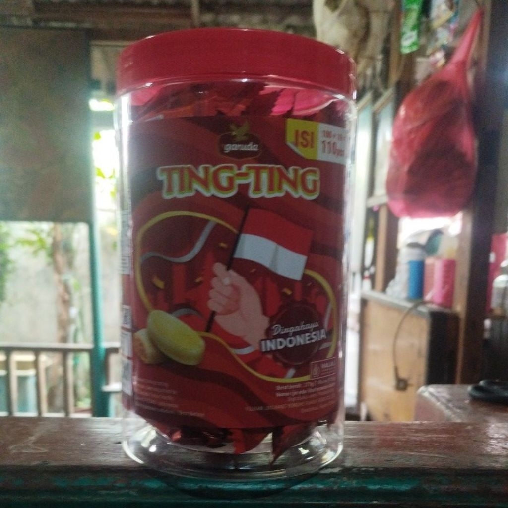 

Ting Ting Peanut Candy toples