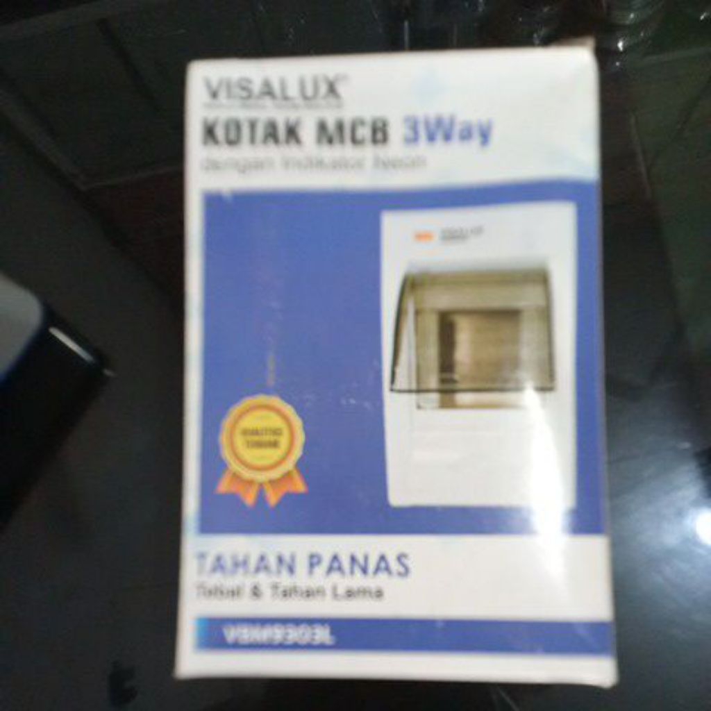 BOX MCB 3 GROUP VISALUX