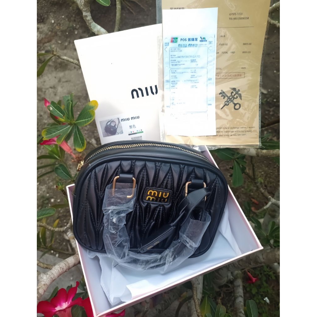 tas import miu miu tas wanita tas bahu tas selempang t