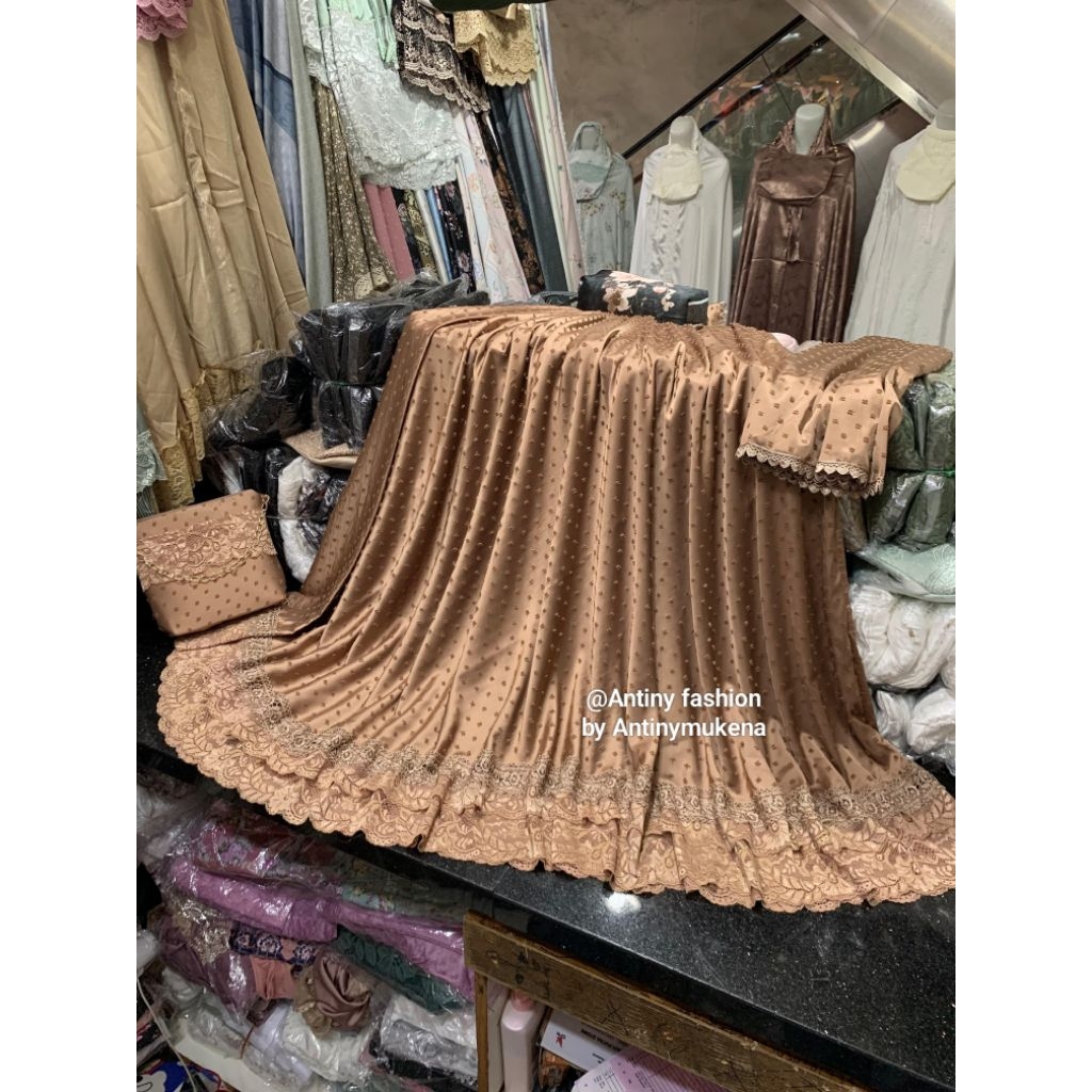 MUKENA SIERA ARMANI SILK URAGIRI/ MUKENA URAGIRI/ MUKENA MEWAH/ MUKENA VIRAL/ MUKENA MURAH