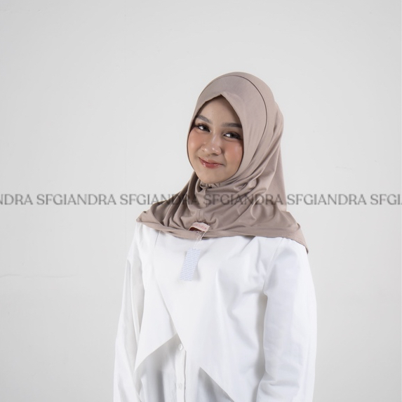 Hijab Bergo Instan (Tanpa Tali) Rayon Sfgiandra