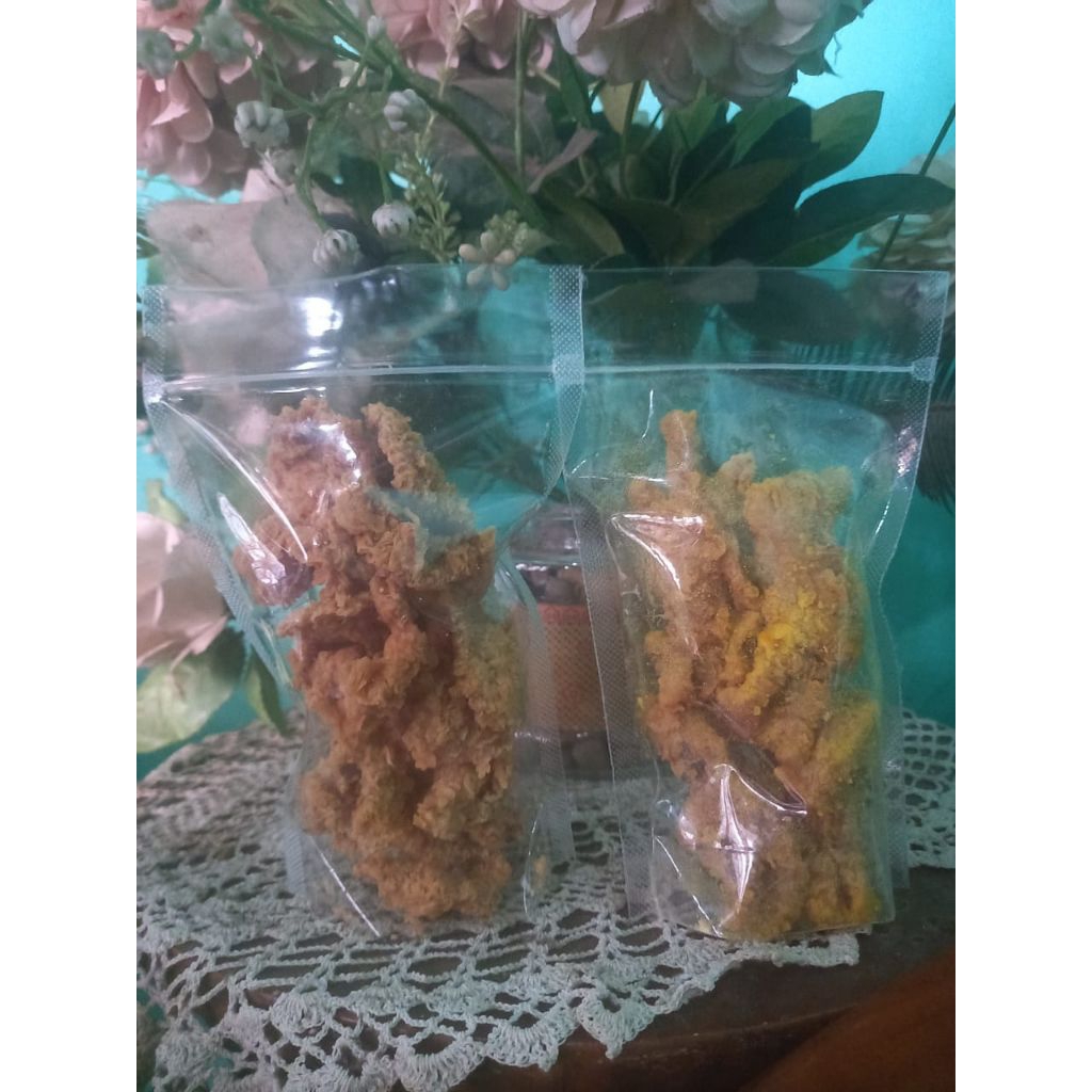 kulit ayam crispy,usus crispy,cetatul (ceker tanpa tulang) crispy