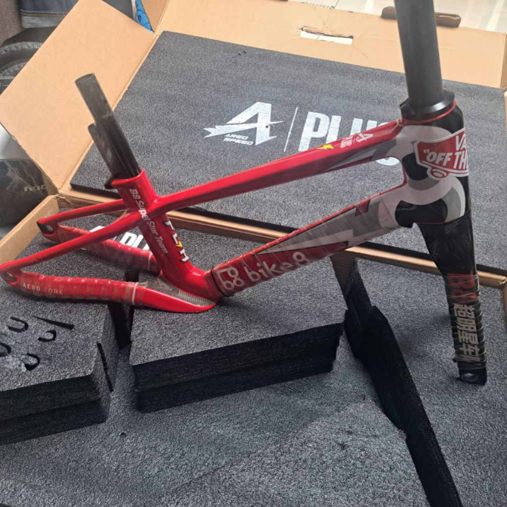 Frame Pushbike Anak Bike8 A Plus Carbon Fiber | Frame Ringan & Kuat | Sparepart Pushbike Original