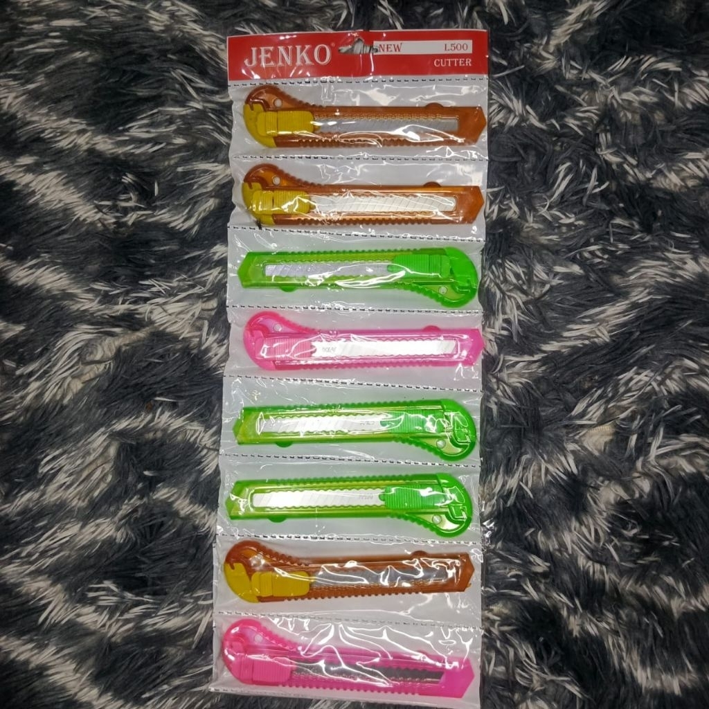 

PISAU CUTTER JENKO L500