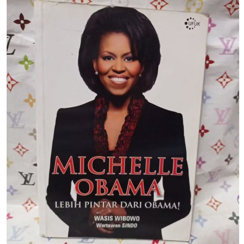 MICHELLE OBAMA LEBIH PINTAR DARI OBAMA