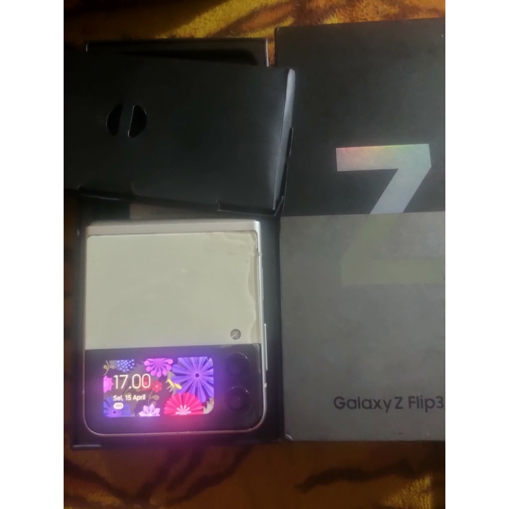 Samsung galaxy z flip 3