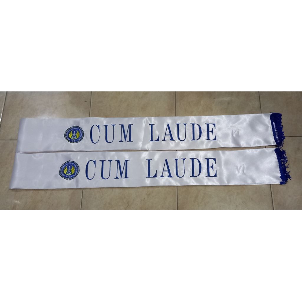 Selempang Cumlaude UNY