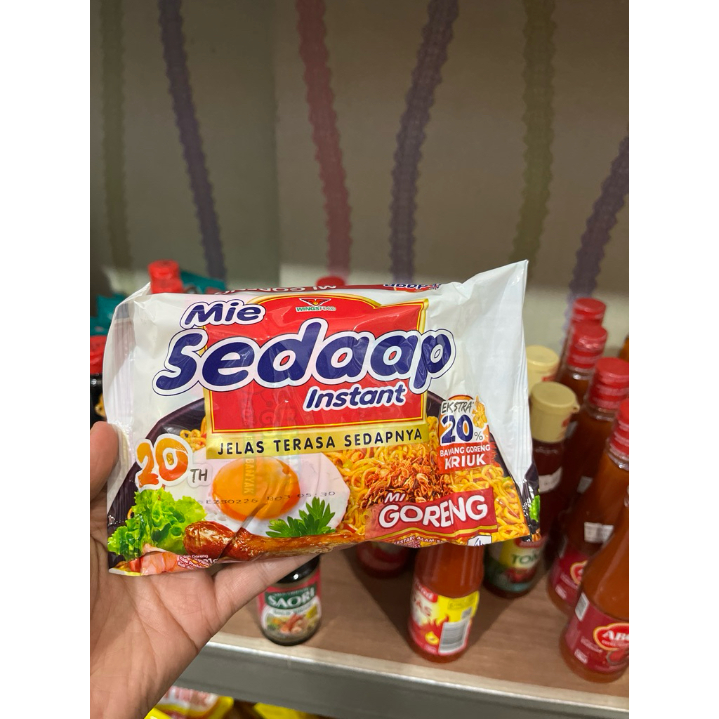 

MIE GORENG SEDAAP MIE INSTAN