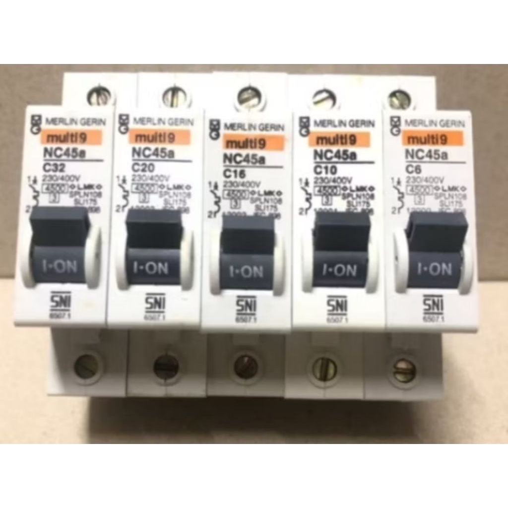 mcb merlin gerin tipe multi C6 C10 C16 C20 C25 C32 C50