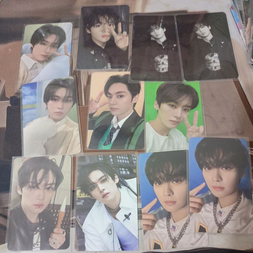 SALE Ready Stock PC Straykids Lee Know HAN Official