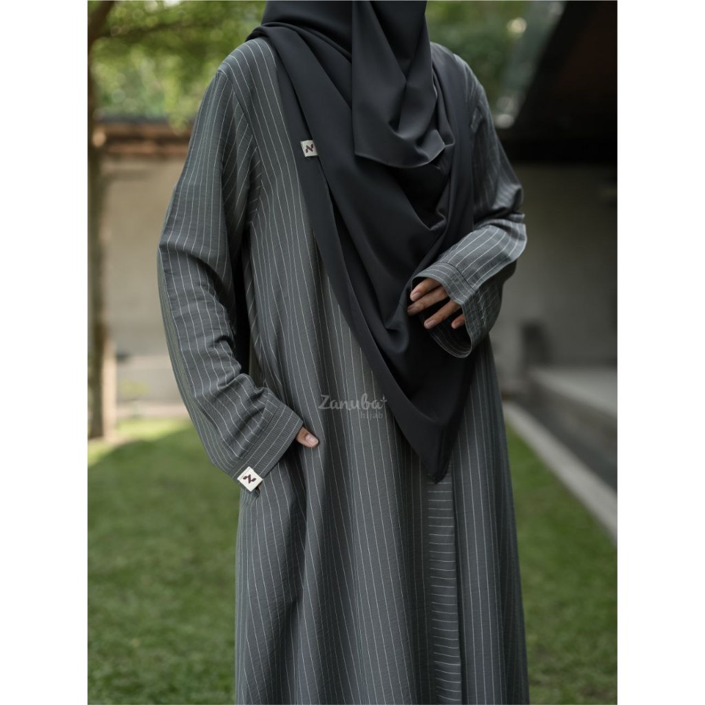[READY] ZALINE ABAYA BY ZANUBA/ABAYA STRIPE/ ABAYA KEKINIAN/ ABAYA SYARI/ ABAYA TERBARU/ ABAYA SET D
