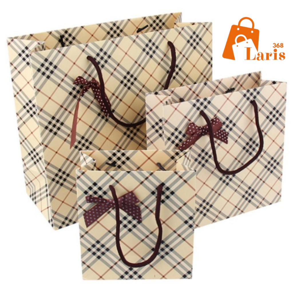 

Laris368 Paper Bag Paperbag Cantik Kantong Karton Korea Premium Tebal Tas Bungkusan Hadiah Kado Motif Kotak Elegant