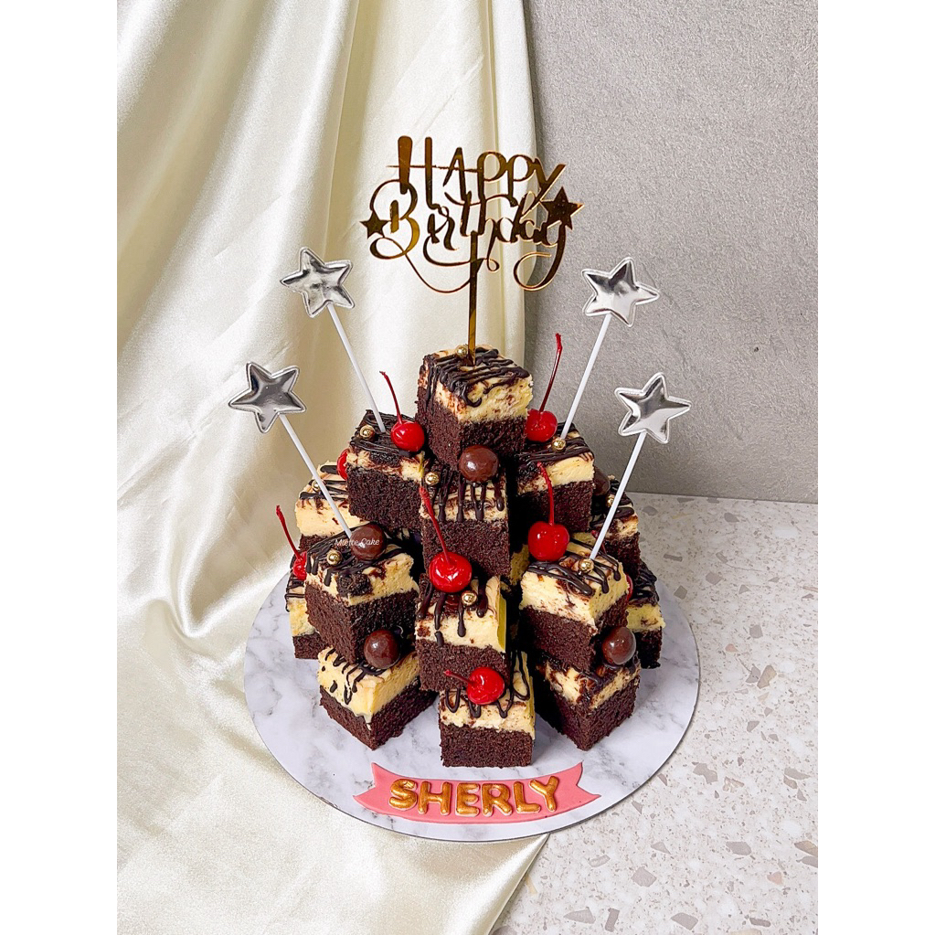 

PO Miette Cake Browniese Cheese Cake Tower