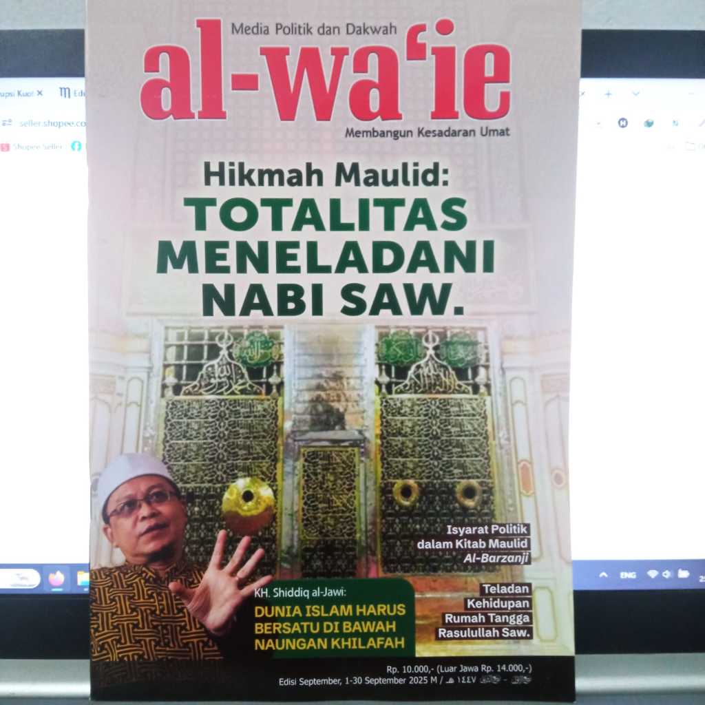 Majalah Al-Waie September 2025 Hikmah Maulid Totalitas Meneladani Nabi SAW