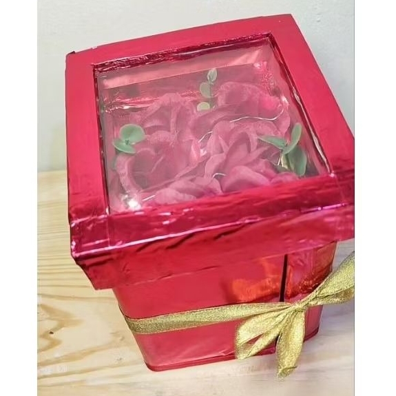 

kotak kado hampers 3 tingkat berisi snack + bunga + ganci teddy bear DIY