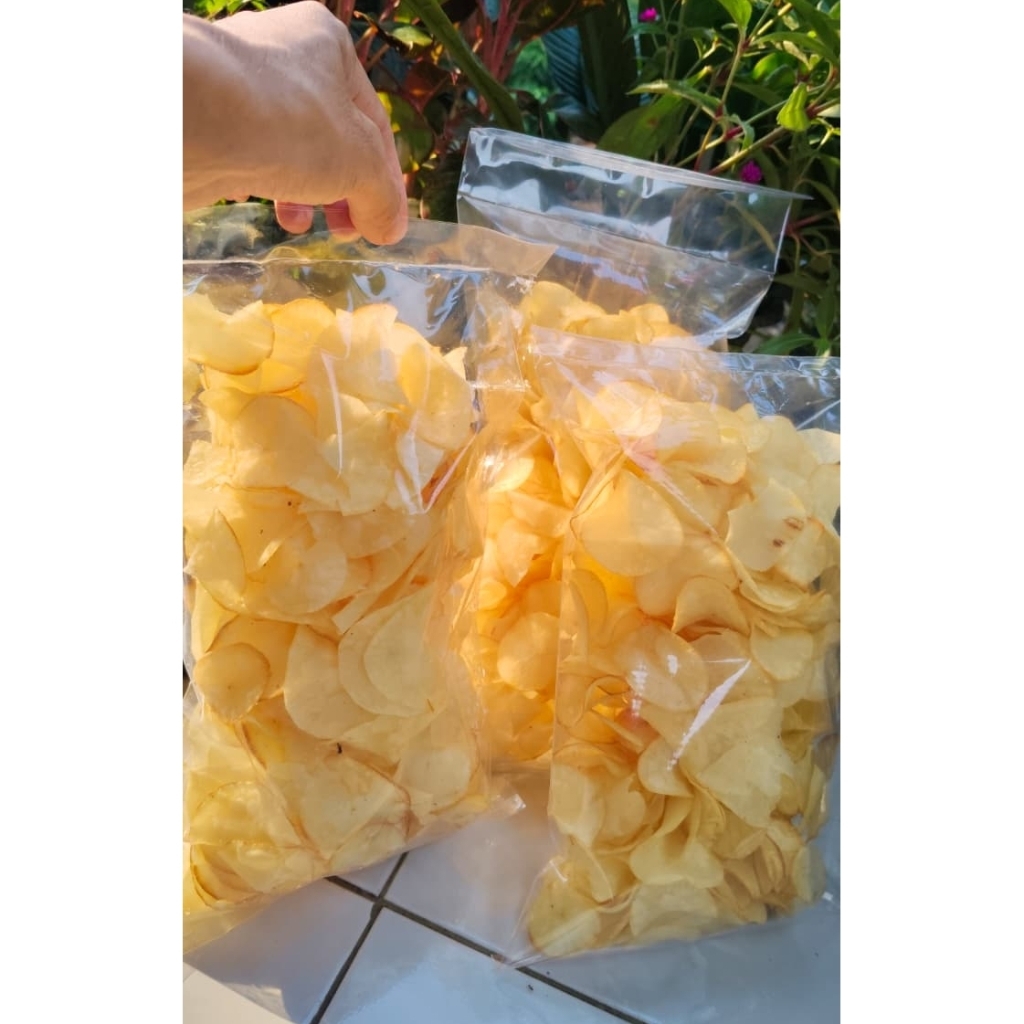 

Keripik Singkong Gurih Asin Isi 3 Pcs